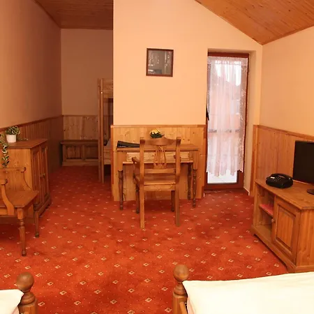 Garni Asas*** 3* Most